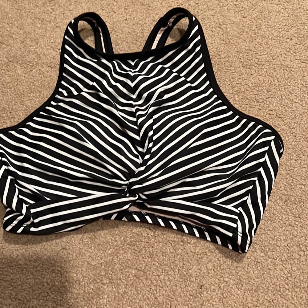 This has been worn multiple times, but nothing is wrong with it.